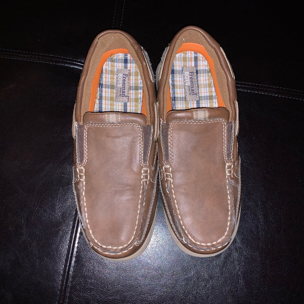 Freeman Uniform Loafers, Size 5